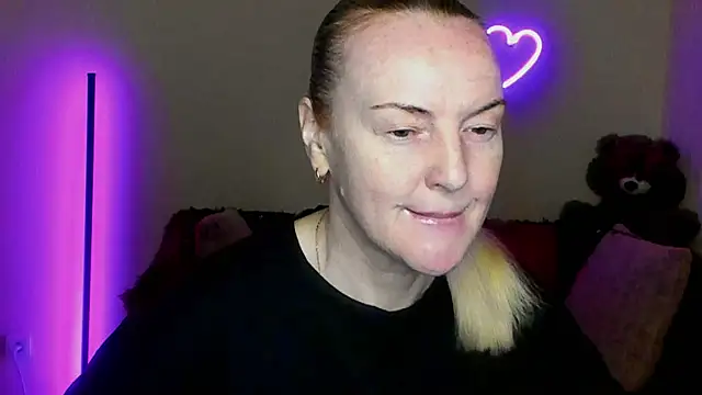 Snapshot of Bella_soulmate chatting on May 8, 2026, 5:44 am Bella soulmate online show from May 8, 2026, 5:44 am