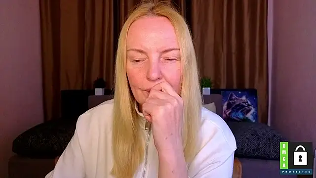 Snapshot of Bella_soulmate chatting on April 3, 2026, 5:25 am Bella soulmate online show from April 3, 2026, 5:25 am