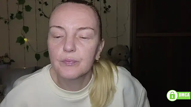 Snapshot of Bella_soulmate chatting on May 9, 2026, 11:24 am Bella soulmate online show from May 9, 2026, 11:24 am