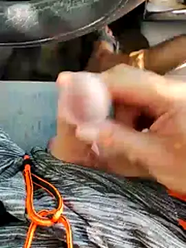 Snapshot of Atosz01 chatting on July 19, 2026, 1:19 pm Atosz01 online show from July 19, 2026, 1:19 pm