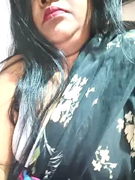 Moonae online show from February 24, 2026, 11:33 am