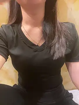 Snapshot of Sullys_ chatting on March 30, 2026, 4:58 am Sullys online show from March 30, 2026, 4:58 am
