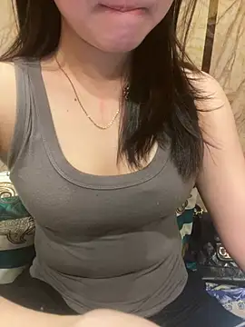 Snapshot of Sullys_ chatting on March 19, 2026, 2:55 am Sullys online show from March 19, 2026, 2:55 am