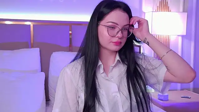 Snapshot of CindyMil chatting on June 21, 2026, 6:30 am CindyMil online show from June 21, 2026, 6:30 am