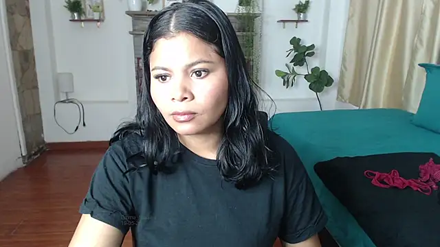 Snapshot of Emma_hassani chatting on May 22, 2026, 7:23 pm Emma hassani online show from May 22, 2026, 7:23 pm