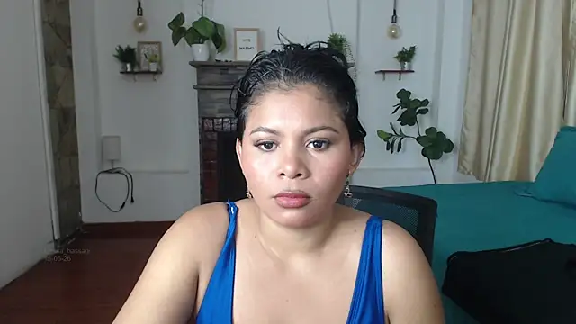 Snapshot of Emma_hassani chatting on May 16, 2026, 7:13 pm Emma hassani online show from May 16, 2026, 7:13 pm