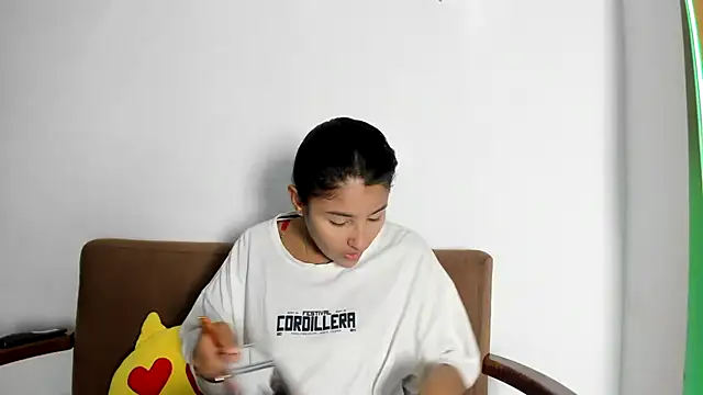 Snapshot of TatyGomez_ chatting on June 29, 2026, 4:19 am TatyGomez online show from June 29, 2026, 4:19 am