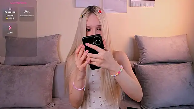 Snapshot of NoirCascade chatting on March 17, 2026, 5:43 am NoirCascade online show from March 17, 2026, 5:43 am