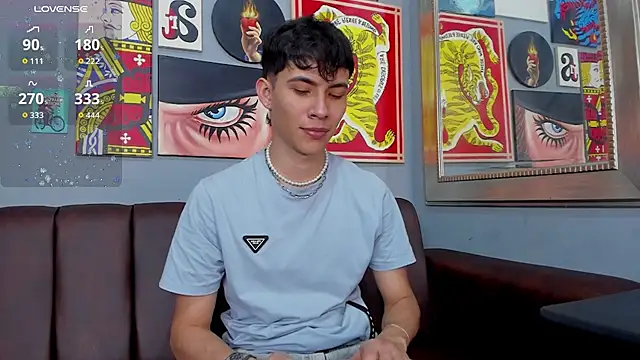 Snapshot of AronTawers chatting on March 31, 2026, 7:16 pm AronTawers online show from March 31, 2026, 7:16 pm