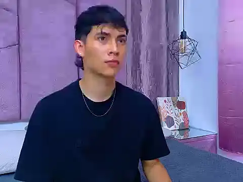 Snapshot of AronTawers chatting on March 16, 2026, 7:27 pm AronTawers online show from March 16, 2026, 7:27 pm