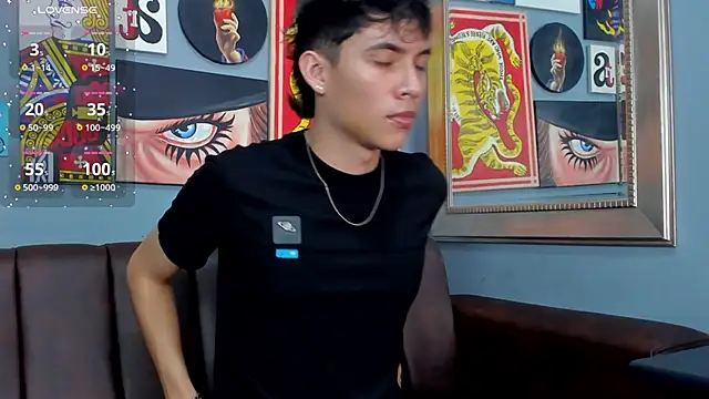 Snapshot of AronTawers chatting on March 17, 2026, 7:17 pm AronTawers online show from March 17, 2026, 7:17 pm