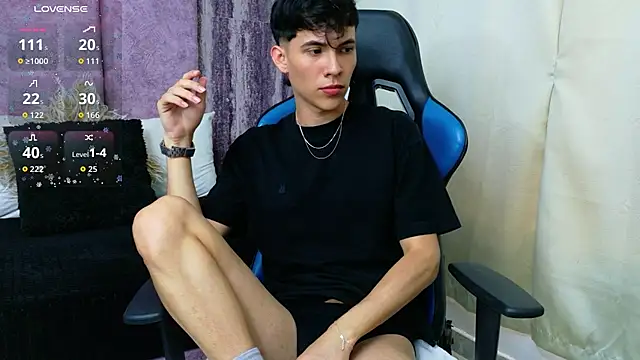 AronTawers online show from May 21, 2026, 8:06 pm