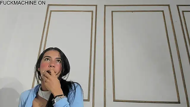 emily gaviria1 online show from May 6, 2026, 12:42 pm