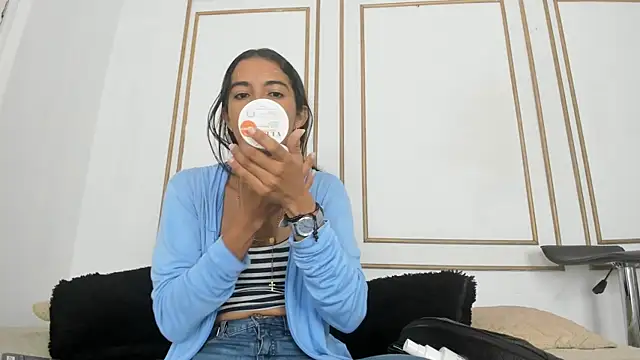 emily gaviria1 online show from May 27, 2026, 12:12 pm