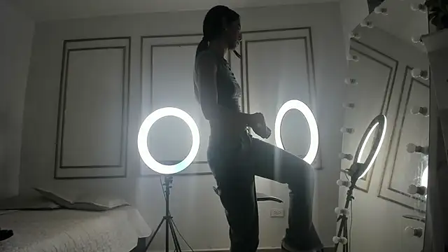 Snapshot of emily_gaviria1 chatting on April 7, 2026, 12:18 pm emily gaviria1 online show from April 7, 2026, 12:18 pm