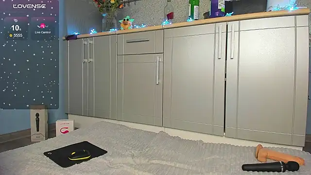 StefaEvi online show from March 12, 2026, 4:07 am