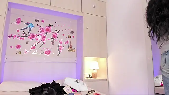 Oshun 444 online show from April 9, 2026, 12:11 pm