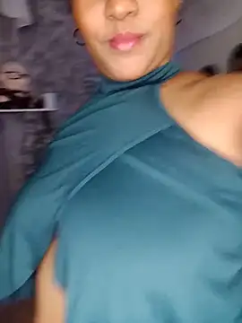 medusafox  online show from April 14, 2026, 3:33 am