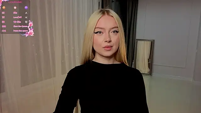 Snapshot of ChristinBland chatting on March 13, 2026, 8:03 pm ChristinBland online show from March 13, 2026, 8:03 pm