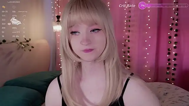 Snapshot of effy_dollie chatting on June 18, 2026, 2:22 pm effy dollie online show from June 18, 2026, 2:22 pm