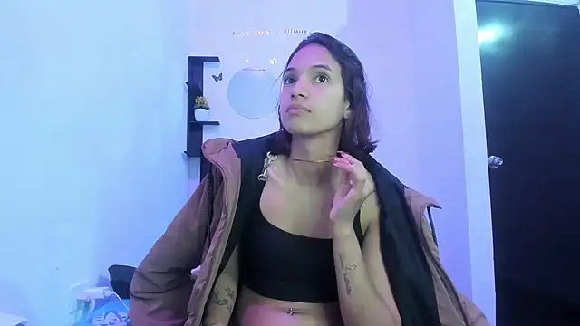 Snapshot of sapphire_brown20 chatting on May 27, 2026, 1:57 am sapphire brown20 online show from May 27, 2026, 1:57 am