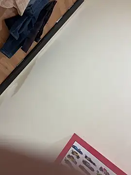 Snapshot of Varun_93 chatting on April 12, 2026, 6:44 pm Varun 93 online show from April 12, 2026, 6:44 pm