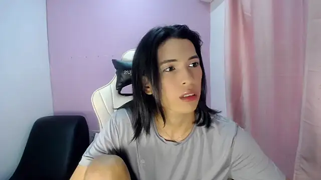 Snapshot of Larry_craft chatting on March 10, 2026, 8:13 pm Larry craft online show from March 10, 2026, 8:13 pm