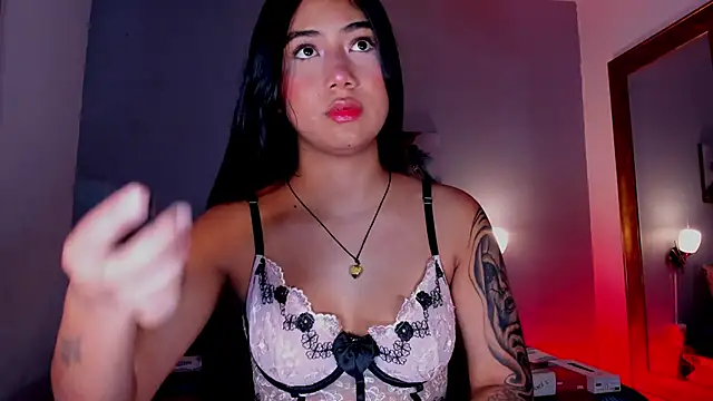 KimTaylorW online show from April 30, 2026, 1:45 am