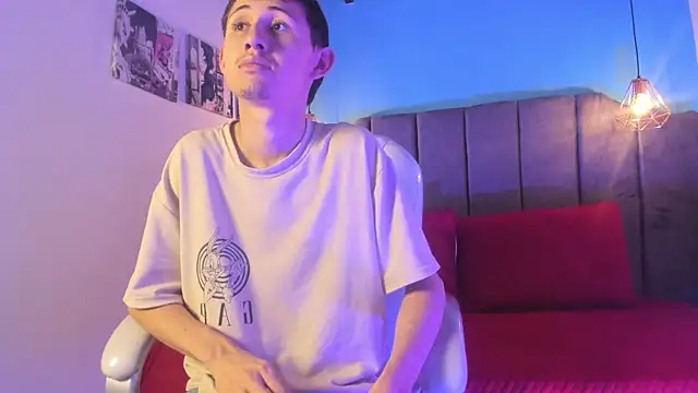 Snapshot of Dani_swagger chatting on March 3, 2026, 8:38 pm Dani swagger online show from March 3, 2026, 8:38 pm