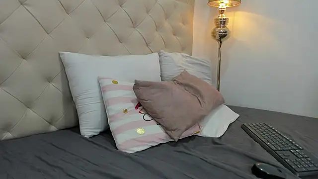 Snapshot of nina_joyce chatting on March 2, 2026, 8:38 pm nina joyce online show from March 2, 2026, 8:38 pm