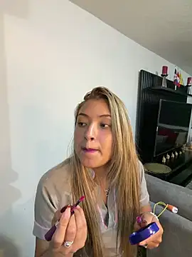 Snapshot of RubiaMorena chatting on February 24, 2026, 1:50 am RubiaMorena online show from February 24, 2026, 1:50 am