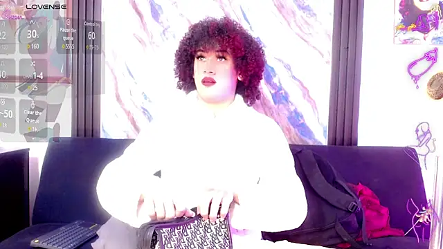 Emma Boms online show from May 23, 2026, 11:31 am