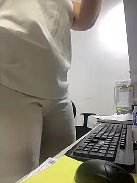 Snapshot of sweet_wet_dreamss chatting on February 24, 2026, 1:39 am sweet wet dreamss online show from February 24, 2026, 1:39 am