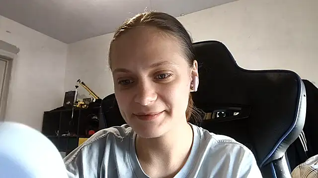 LuluSweetyGirl online show from March 21, 2026, 7:09 am