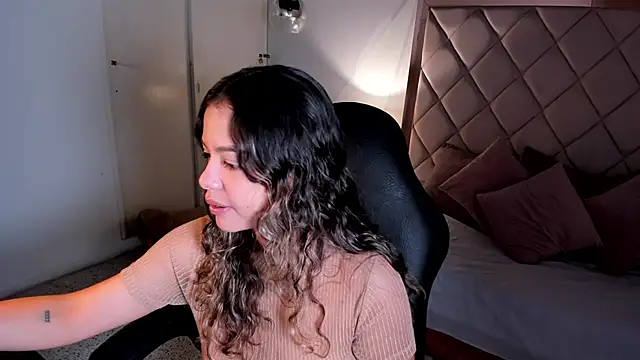 Snapshot of dulce_lyraa1 chatting on June 5, 2026, 5:12 am dulce lyraa1 online show from June 5, 2026, 5:12 am
