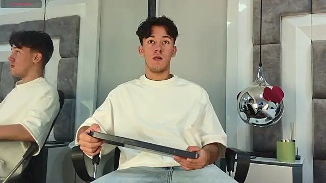 Snapshot of Austin_Reedss chatting on March 23, 2026, 1:11 pm Austin Reedss online show from March 23, 2026, 1:11 pm