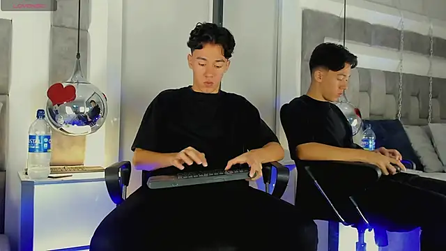 Snapshot of Austin_Reedss chatting on March 18, 2026, 12:41 pm Austin Reedss online show from March 18, 2026, 12:41 pm