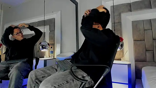 Snapshot of Austin_Reedss chatting on March 5, 2026, 12:13 pm Austin Reedss online show from March 5, 2026, 12:13 pm