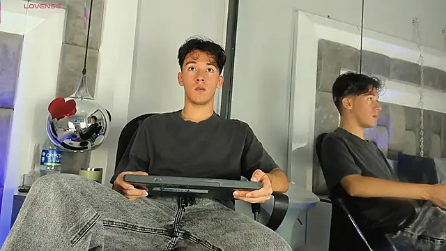 Snapshot of Austin_Reedss chatting on March 22, 2026, 3:57 pm Austin Reedss online show from March 22, 2026, 3:57 pm