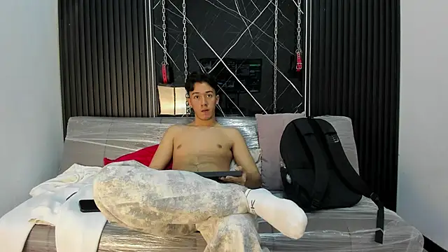 Snapshot of Austin_Reedss chatting on April 11, 2026, 9:40 pm Austin Reedss online show from April 11, 2026, 9:40 pm