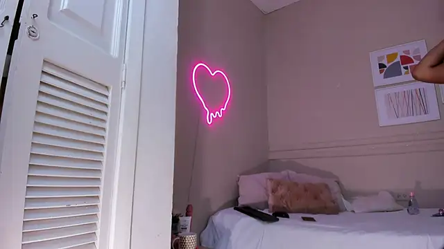 sheila x online show from March 13, 2026, 6:35 pm