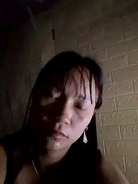 Snapshot of mami-rubi chatting on May 1, 2026, 6:46 pm mami-rubi online show from May 1, 2026, 6:46 pm