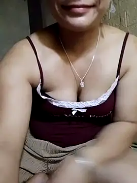 Snapshot of mami-rubi chatting on June 4, 2026, 12:54 pm mami-rubi online show from June 4, 2026, 12:54 pm
