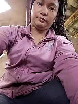 Snapshot of mami-rubi chatting on May 5, 2026, 4:37 am mami-rubi online show from May 5, 2026, 4:37 am