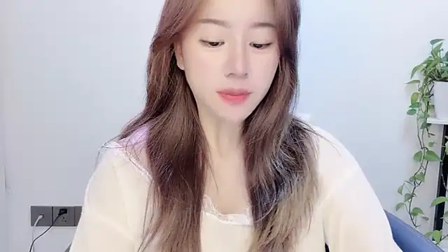 Snapshot of Baixi-01 chatting on May 14, 2026, 12:35 pm Baixi-01 online show from May 14, 2026, 12:35 pm