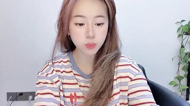 Snapshot of Baixi-01 chatting on June 3, 2026, 2:33 pm Baixi-01 online show from June 3, 2026, 2:33 pm