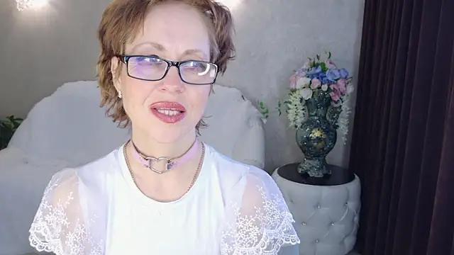 LioraWeiss online show from March 5, 2026, 6:43 am