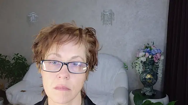 LioraWeiss online show from March 9, 2026, 6:39 am