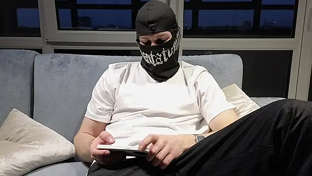 Snapshot of chantatummm chatting on April 8, 2026, 3:57 pm chantatummm online show from April 8, 2026, 3:57 pm