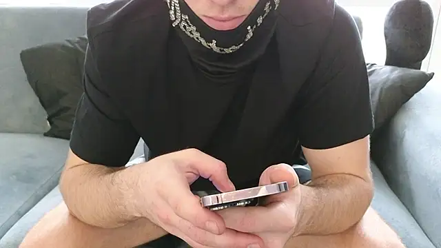 Snapshot of chantatummm chatting on March 25, 2026, 4:01 am chantatummm online show from March 25, 2026, 4:01 am